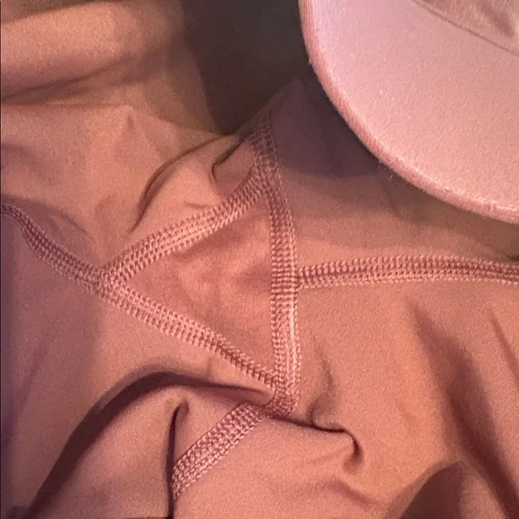 CARBON38 burgundy 7/8 shine leggings- size small - Picture 6 of 6